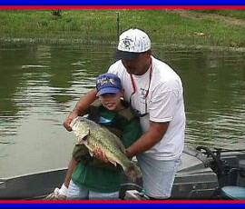 2019 Texas Fishing Guide Photos 29 bass_fishing_father_son_2004