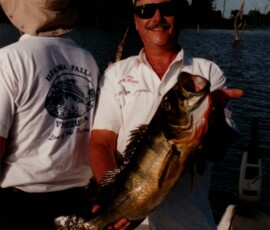 2019 Texas Fishing Guide Photos 3 peacock_bay_lodge_pat_15lb_peacock_bass_1