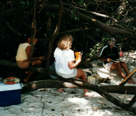 2019 Texas Fishing Guide Photos 63 rio_negro_beach_lunch_2