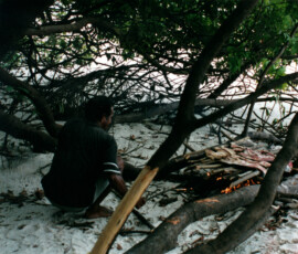 rio_negro_guide_fire_beach_lunch